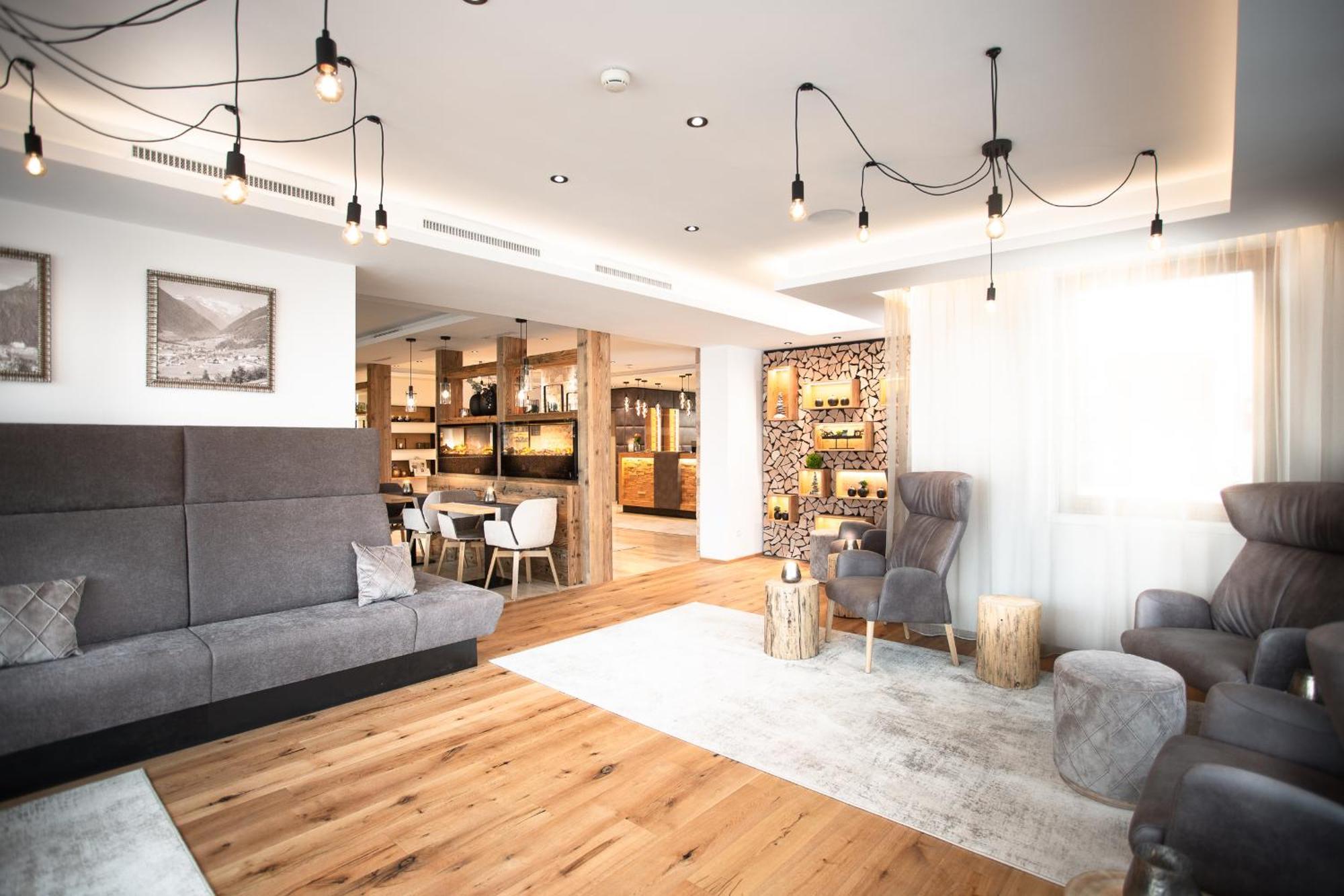Hotel Brugger Fulpmes Buitenkant foto