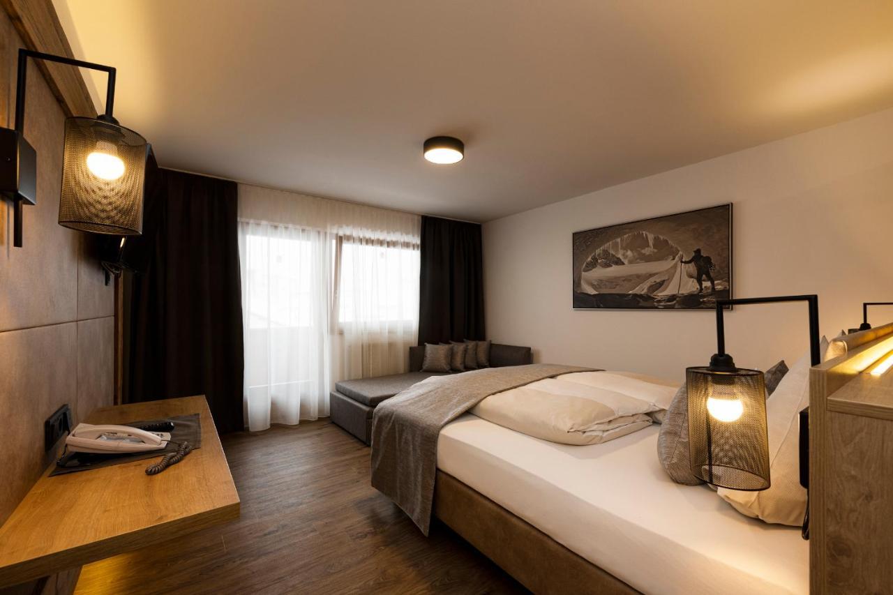 Hotel Brugger Fulpmes Buitenkant foto
