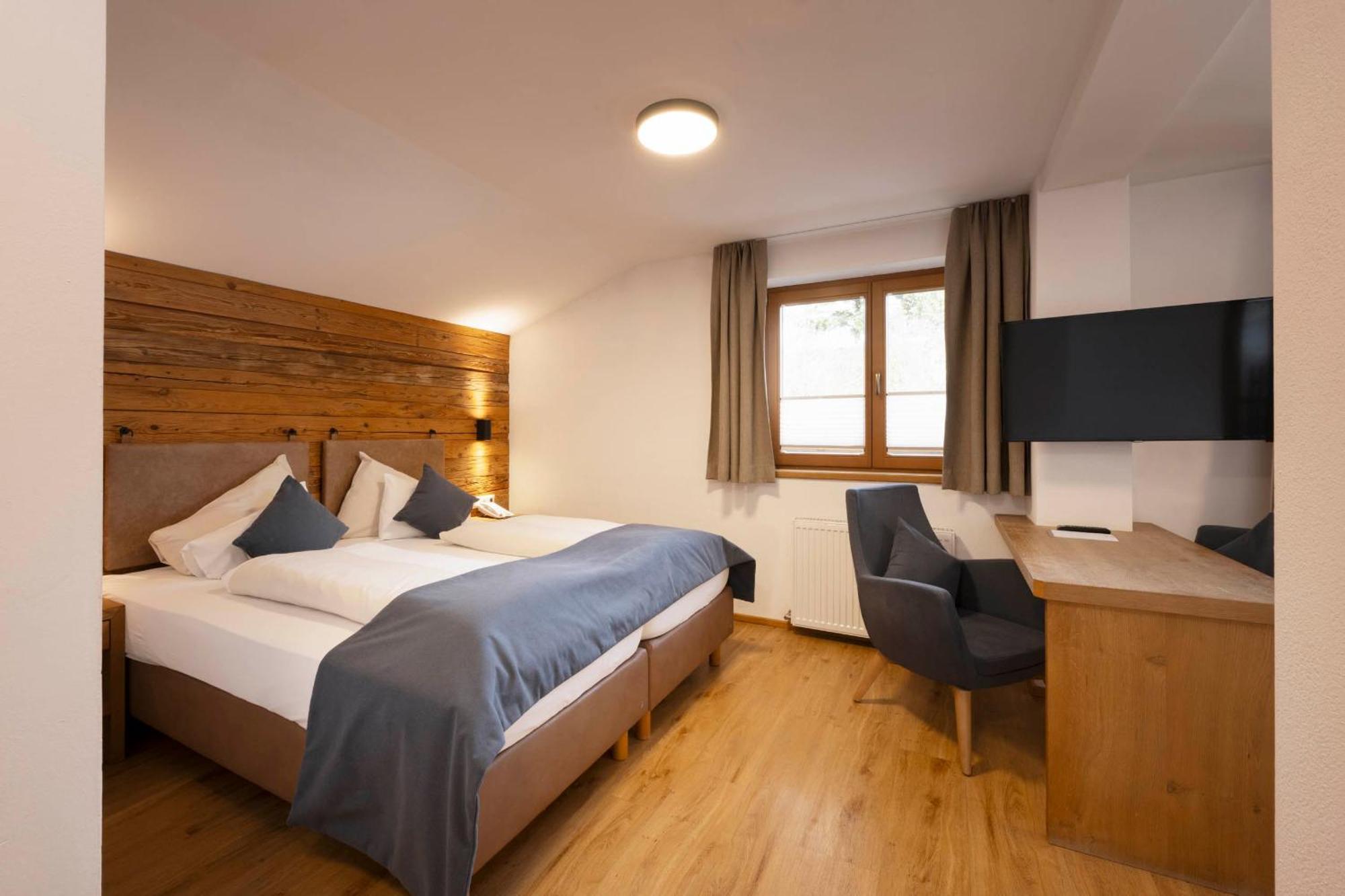 Hotel Brugger Fulpmes Buitenkant foto