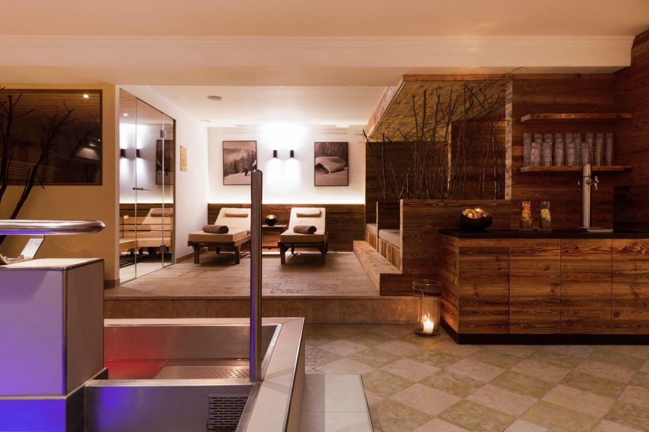 Hotel Brugger Fulpmes Buitenkant foto